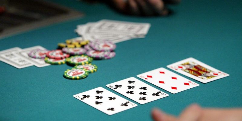 Xác định thắng thua khi chơi bài cực đơn giản
